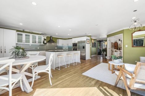 Photo of property in 7 Piha Close, Papamoa Beach, Papamoa, 3118