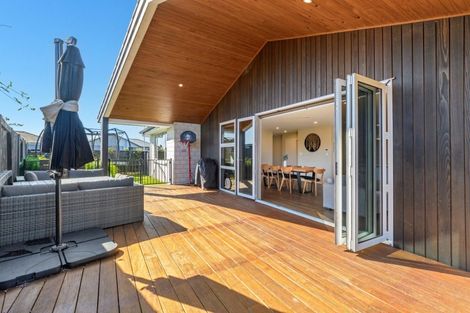 Photo of property in 28 Rotomanu Place, Pyes Pa, Tauranga, 3112