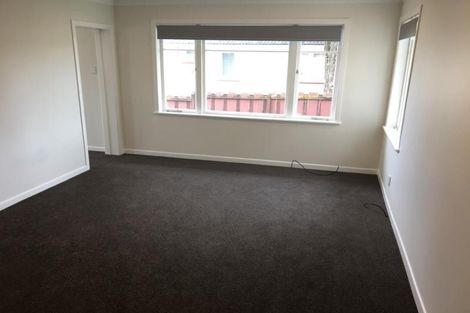 Photo of property in 16 Beaubank Road, Kelston, Auckland, 0602