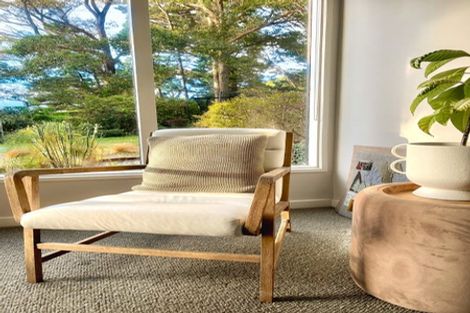 Photo of property in 11 Richmond Road, Mahina Bay, Lower Hutt, 5013