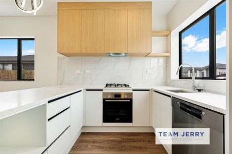 Photo of property in 27 Survila Street, Papakura, 2110