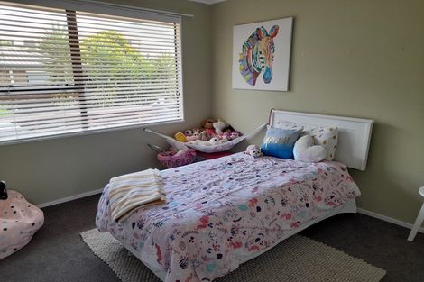 Photo of property in 22 Seaway Road, Clarks Beach, 2122