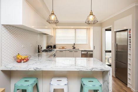 Photo of property in 265 Queenspark Drive, Parklands, Christchurch, 8083