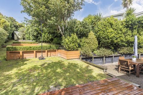 Photo of property in 55 Ranui Crescent, Khandallah, Wellington, 6035