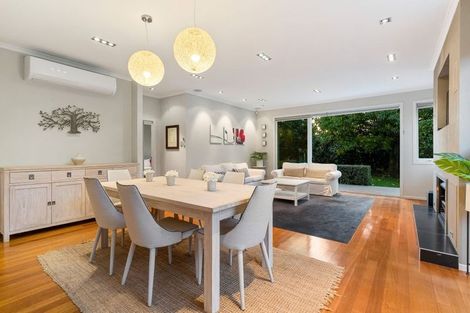 Photo of property in 145 Shakespeare Road, Milford, Auckland, 0620