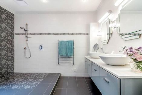 Photo of property in 85 Dyers Pass Road, Cashmere, Christchurch, 8022