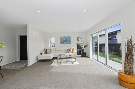 Photo of property in 5 Danden Way, Pukekohe, 2120