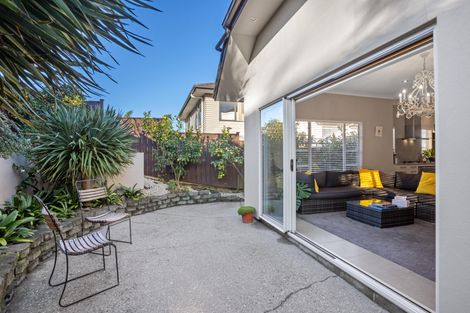 Photo of property in 5 Chateau Rise, Flat Bush, Auckland, 2016