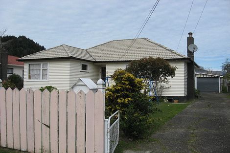 Photo of property in 7 Ashforth Street, Wainuiomata, Lower Hutt, 5014