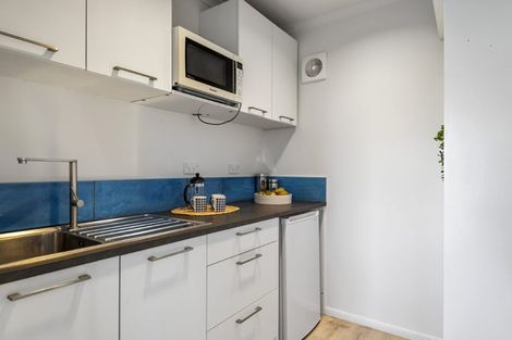 Photo of property in 71 William Bayes Place, Red Beach, 0932