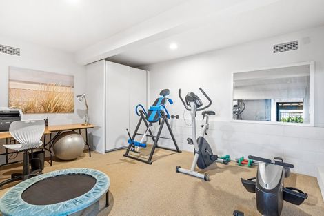 Photo of property in 32 Kahurangi Place, Snells Beach, 0920