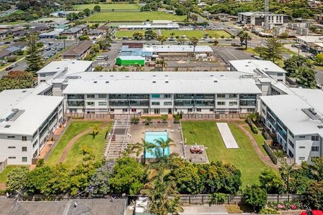 Photo of property in Bay Palms Apartments, 2/30c Bute Road, Browns Bay, Auckland, 0630