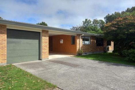 Photo of property in 2 Orsino Place, Stratford, 4332