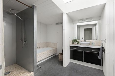 Photo of property in 42 Old North Road, Orewa, 0931