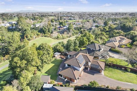 Photo of property in 18 Longwood Place, Harrowfield, Hamilton, 3210