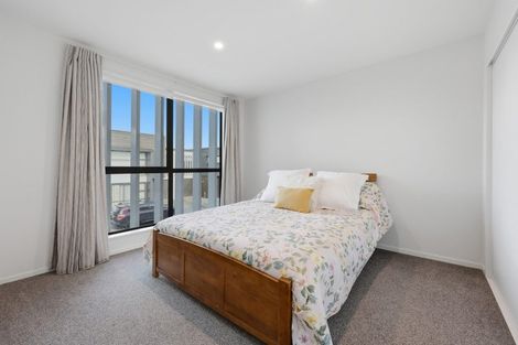 Photo of property in 27 Carder Court, Hobsonville, Auckland, 0618