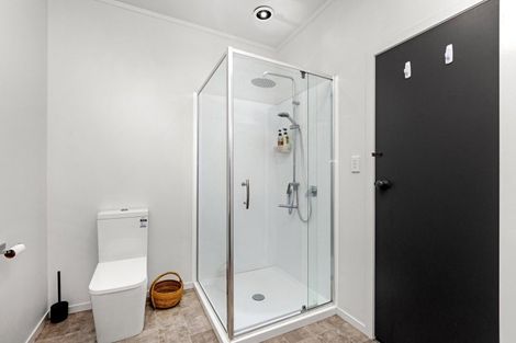 Photo of property in 43a Wallis Street, Raglan, 3225