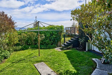 Photo of property in 5 Tui Road, Days Bay, Lower Hutt, 5013