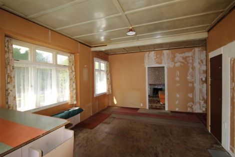 Photo of property in 32 Cambridge Street, Pahiatua, 4910