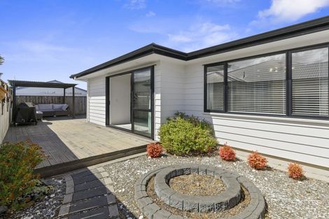 Photo of property in 11 Poulson Grove, Trentham, Upper Hutt, 5018