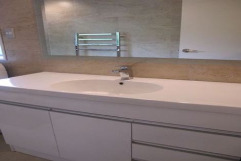 Photo of property in 98a Arran Road, Browns Bay, Auckland, 0630