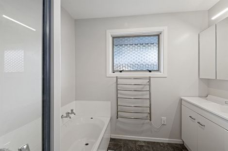 Photo of property in 292 Keyes Road, New Brighton, Christchurch, 8083