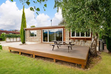 Photo of property in 223 Beacon Point Road, Wanaka, 9305