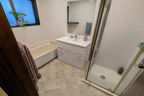 Photo of property in 2/133 Mokoia Road, Birkenhead, Auckland, 0626