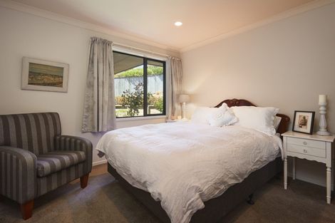 Photo of property in 5 Bell Bird Rise, Picton, 7220