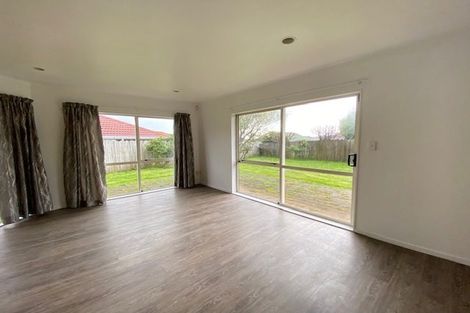 Photo of property in 14 Caldbeck Rise, Northpark, Auckland, 2013
