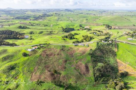Photo of property in 194 Heatley Road, Whakapirau, Maungaturoto, 0583