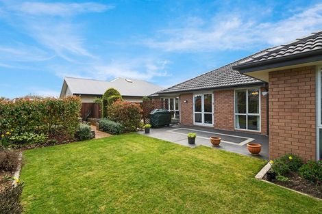 Photo of property in 2 Benjamin Mountfort Close, Hillmorton, Christchurch, 8024