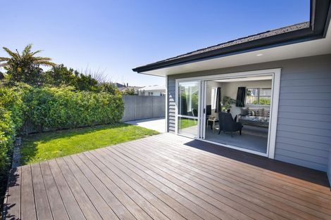 Photo of property in 16a Pembroke Street, Taradale, Napier, 4112