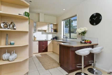 Photo of property in 1 Black Teal Close, Unsworth Heights, Auckland, 0632