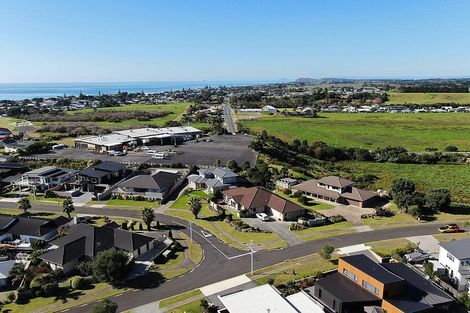 Photo of property in 39 Browns Drive, Waihi Beach, 3611