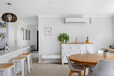 Photo of property in 59 Harding Drive, Papamoa Beach, Papamoa, 3118