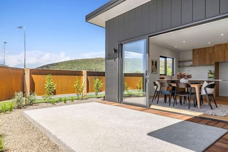 Photo of property in 26 Deans Drive, Wanaka, 9382