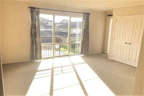 Photo of property in 12 Seresin Crescent, Flat Bush, Auckland, 2016