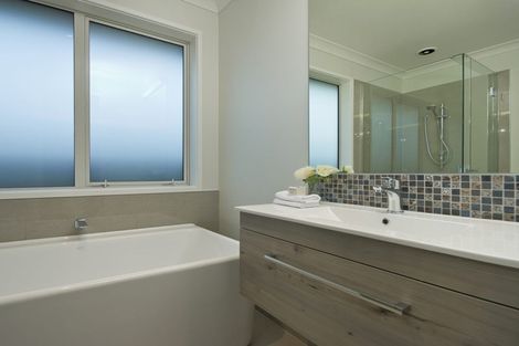 Photo of property in 29 Laurelwood Avenue, Pukekohe, 2120