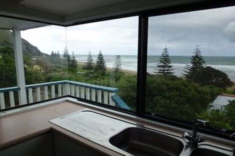 Photo of property in 13c Makorori Beach Road, Makorori, Gisborne, 4073