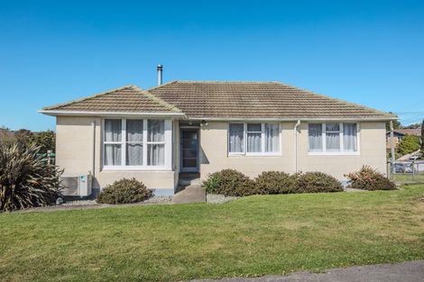 Photo of property in 1 Roach Street, Holmes Hill, Oamaru, 9401