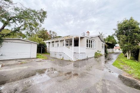 Photo of property in 34 Titirangi Road, New Lynn, Auckland, 0600