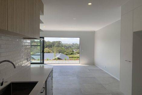 Photo of property in 15 William Calvert Drive, Swanson, Auckland, 0614