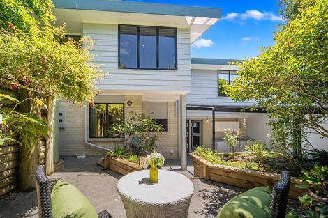 Photo of property in 1/33 Argo Drive, Half Moon Bay, Auckland, 2012