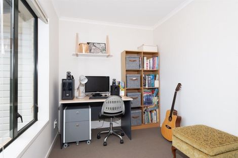 Photo of property in 41 Barnea Circle, Glen Eden, Auckland, 0602