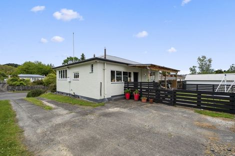 Photo of property in 14 Hillsview Crescent, Taumarunui, 3920