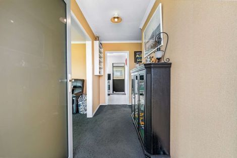 Photo of property in 83 Walker Crescent, East Gore, Gore, 9710