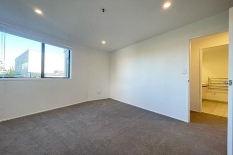 Photo of property in 4g/175 Hurstmere Road, Takapuna, Auckland, 0622