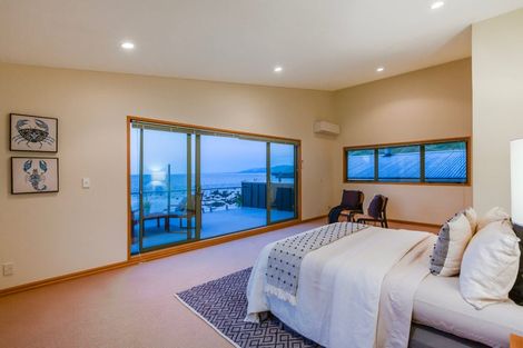 Photo of property in 10 Ocean Parade, Pukerua Bay, 5026