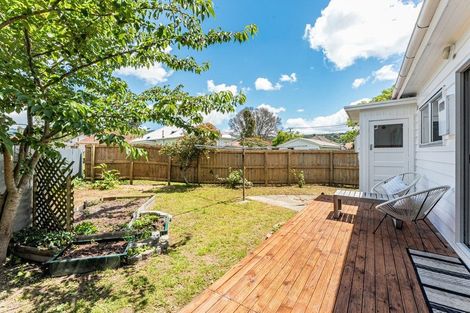 Photo of property in 15 Athlone Crescent, Boulcott, Lower Hutt, 5011